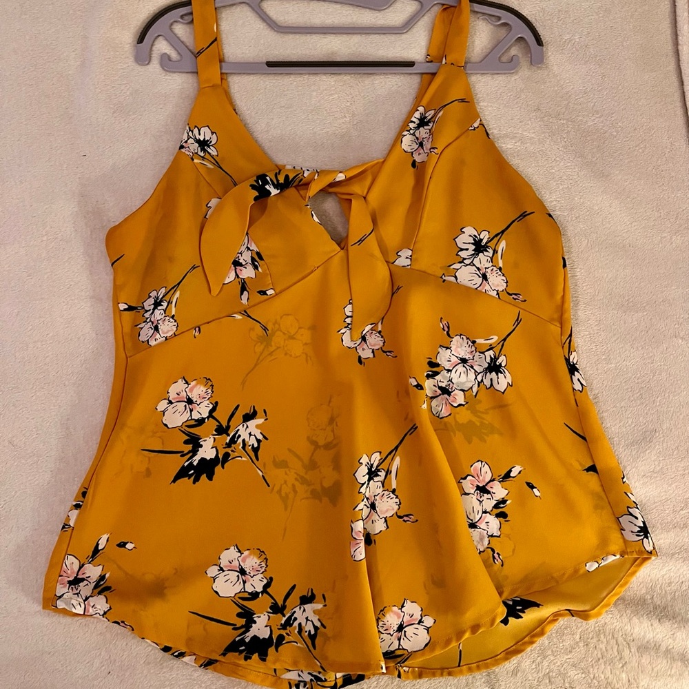Sienna Sky yellow floral dress shirt. Size medium